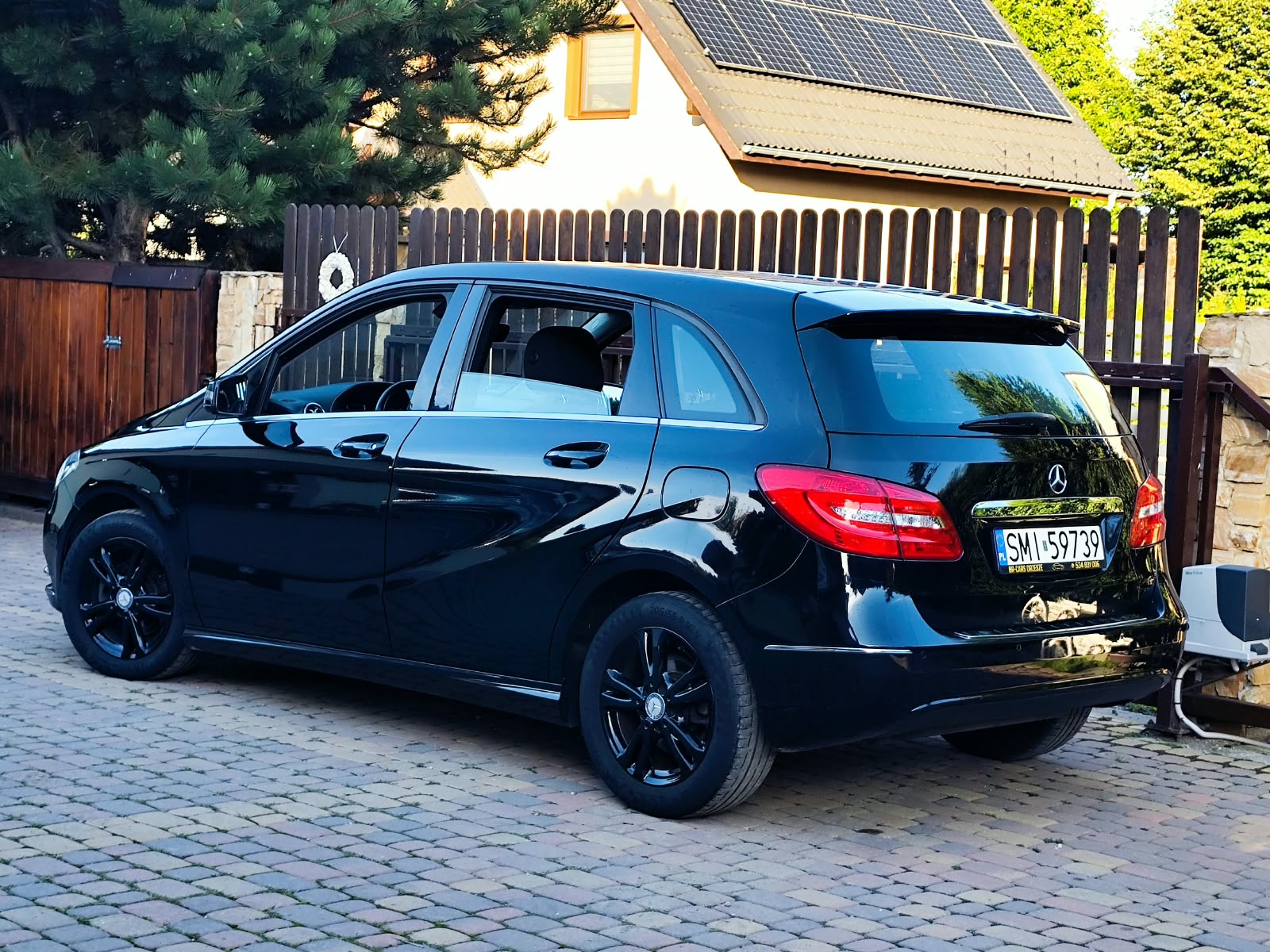 Mercedes-Benz Klasa B 180 Urban - zdjęcie 2