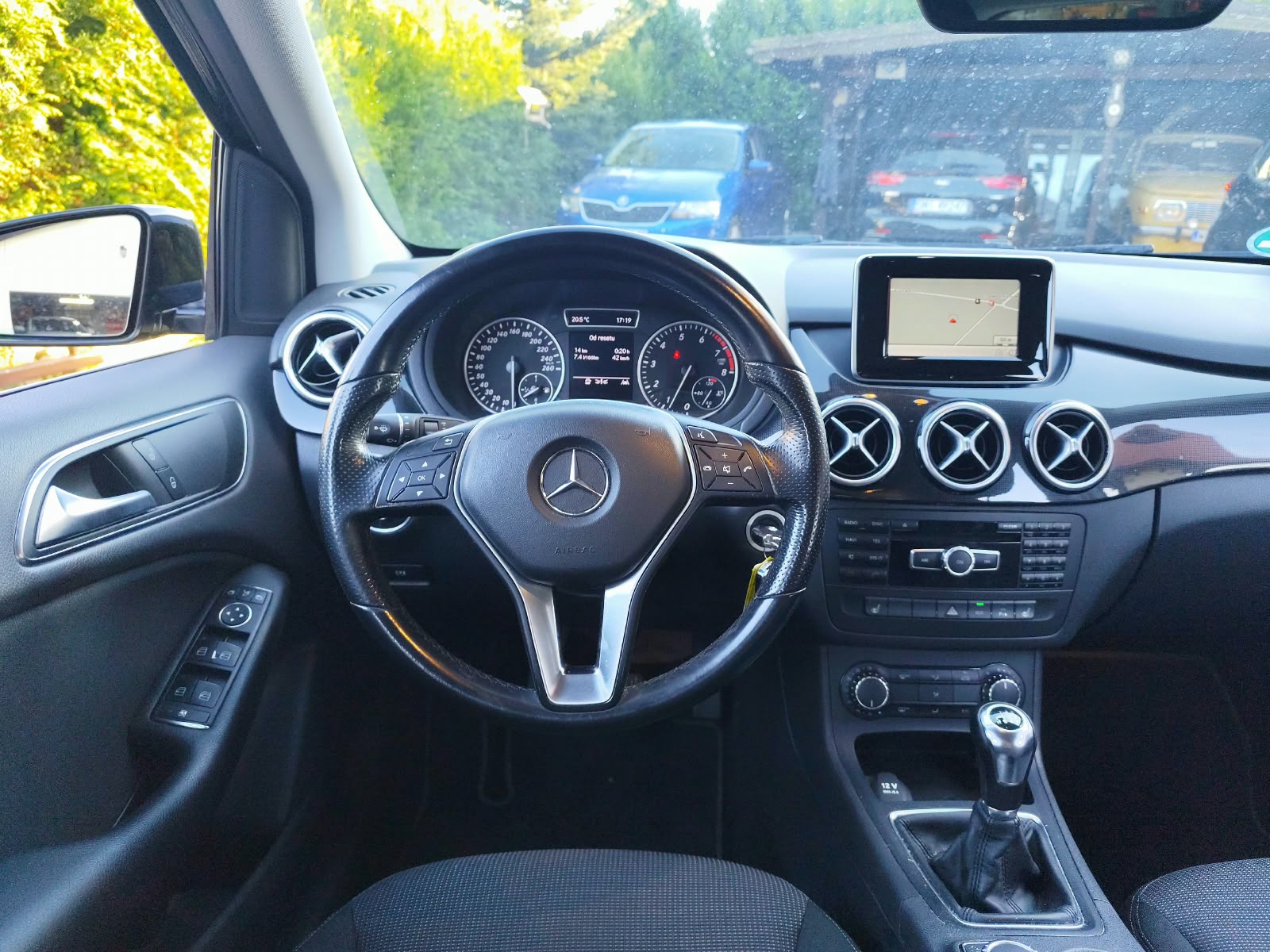 Mercedes-Benz Klasa B 180 Urban - zdjęcie 7
