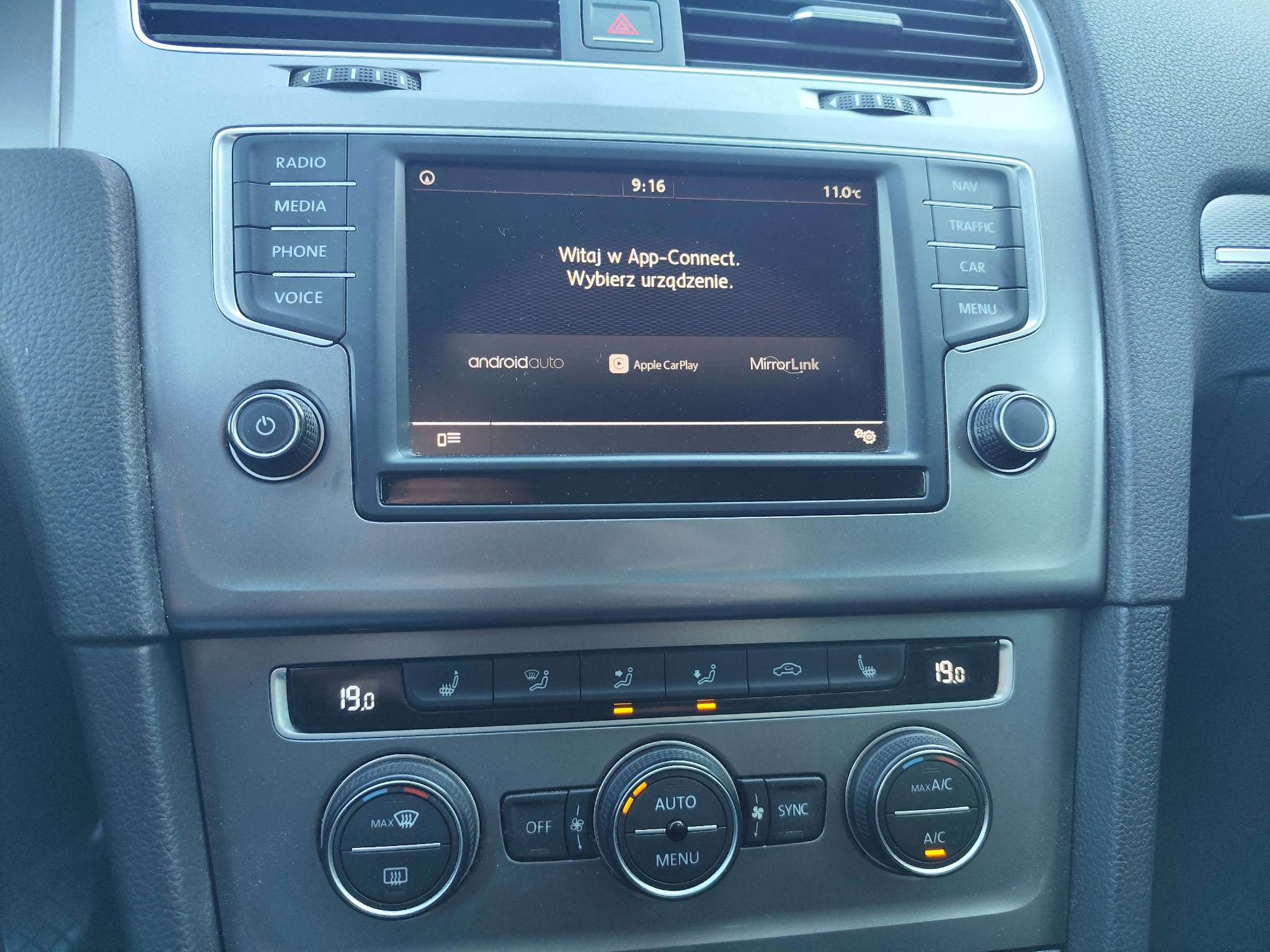 Volkswagen Golf 1.4 TSI BlueMotion Technology Lounge - zdjęcie 13