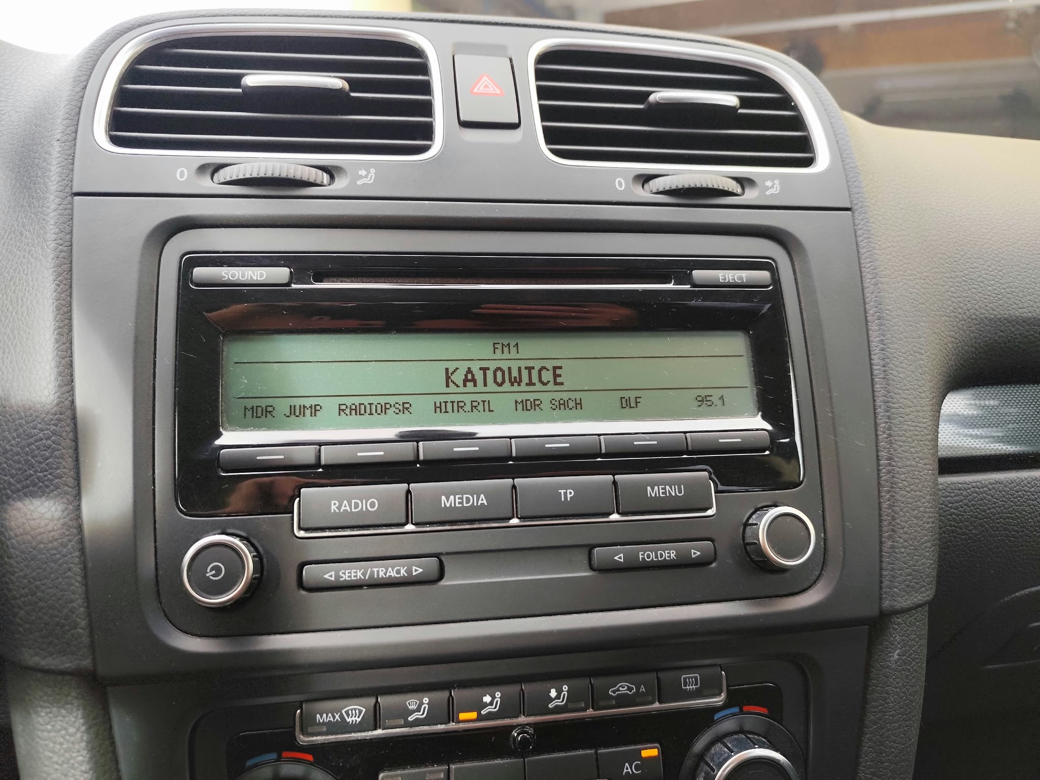 Volkswagen Golf 1.2 TSI BlueMotion Technology Comfortline - zdjęcie 12