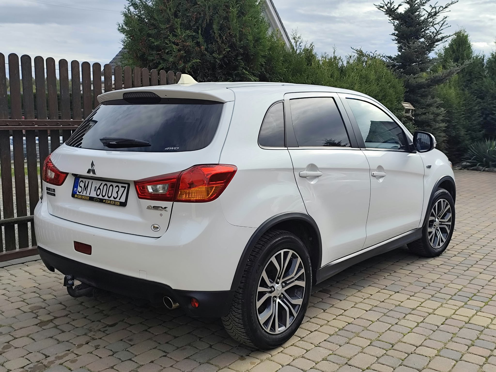 Mitsubishi ASX 1.6 DI-D 4WD Plus - zdjęcie 6