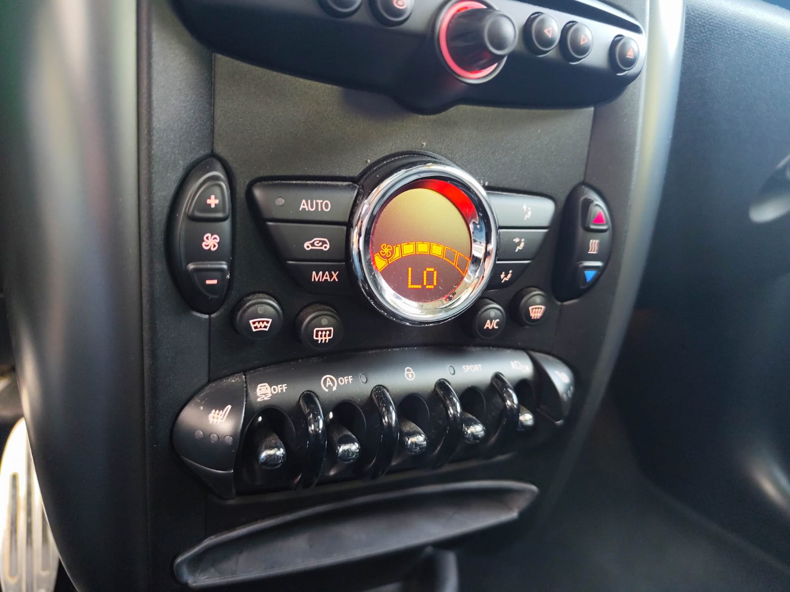 MINI Countryman Cooper SD - zdjęcie 20