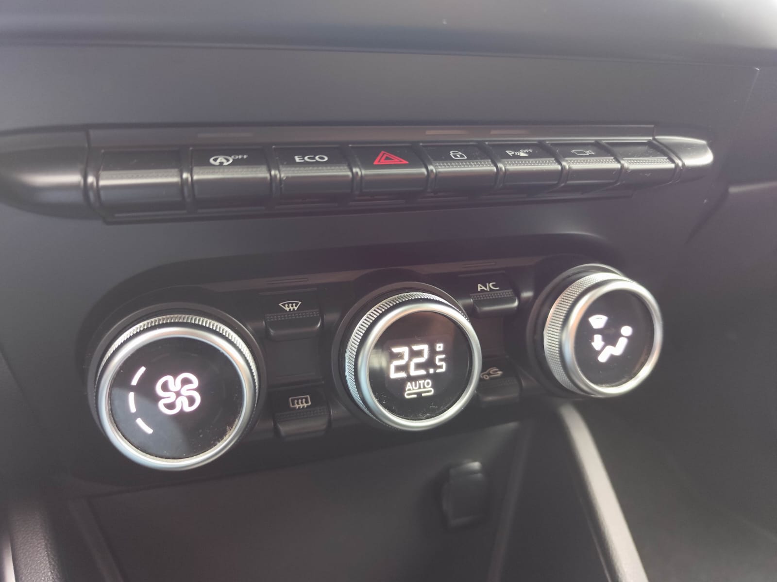 Dacia Duster TCe 125 2WD Prestige - zdjęcie 12