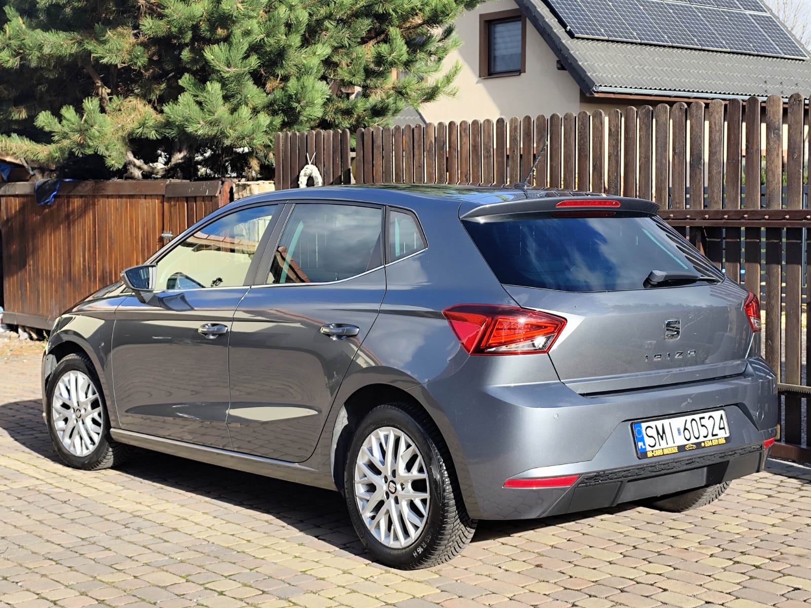 Seat Ibiza 1.0 MPI Style - zdjęcie 16