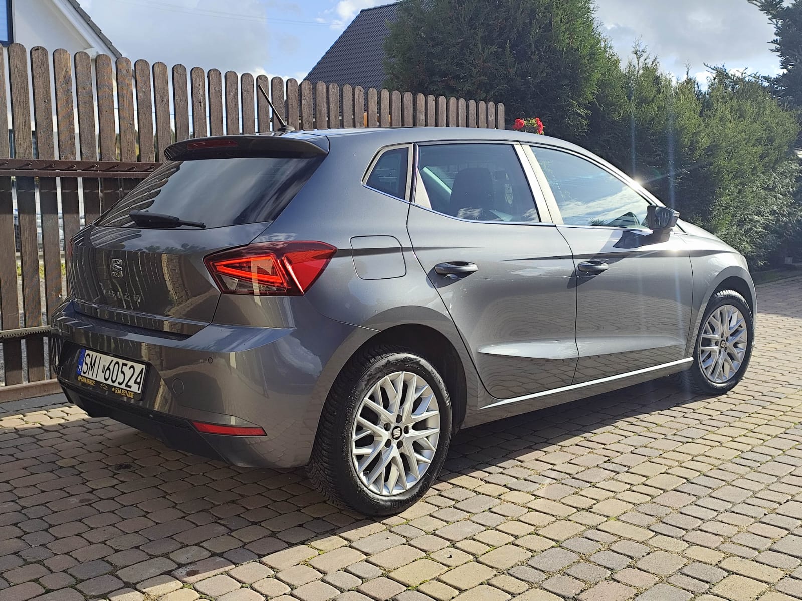 Seat Ibiza 1.0 MPI Style - zdjęcie 4