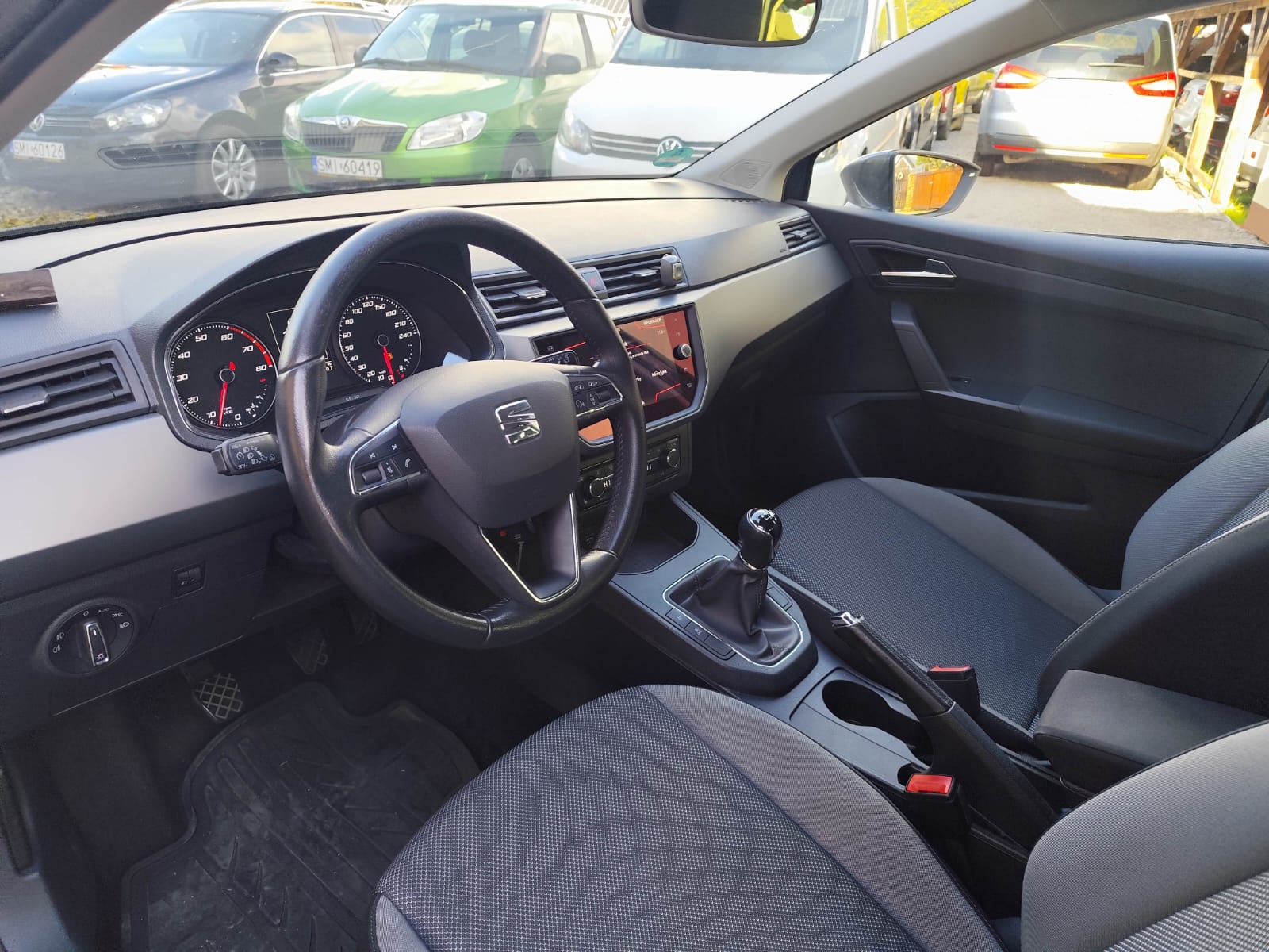 Seat Ibiza 1.0 MPI Style - zdjęcie 19