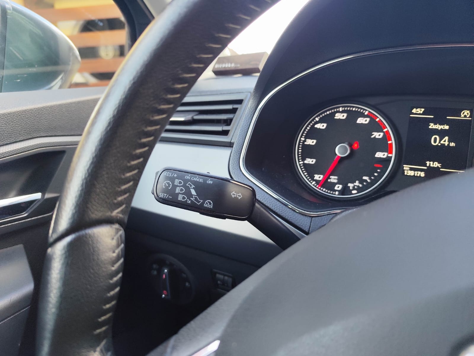 Seat Ibiza 1.0 MPI Style - zdjęcie 21