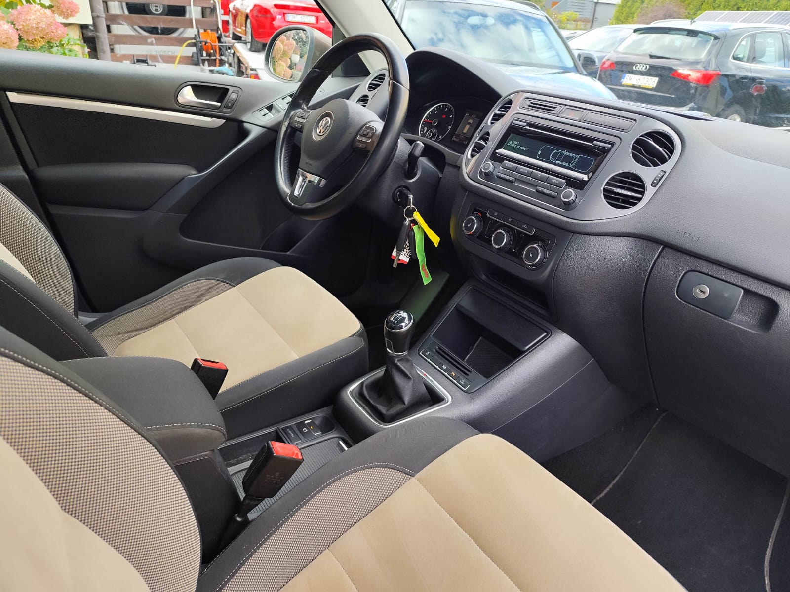 Volkswagen Tiguan 2.0 TDI DPF 4Motion Track & Field - zdjęcie 15