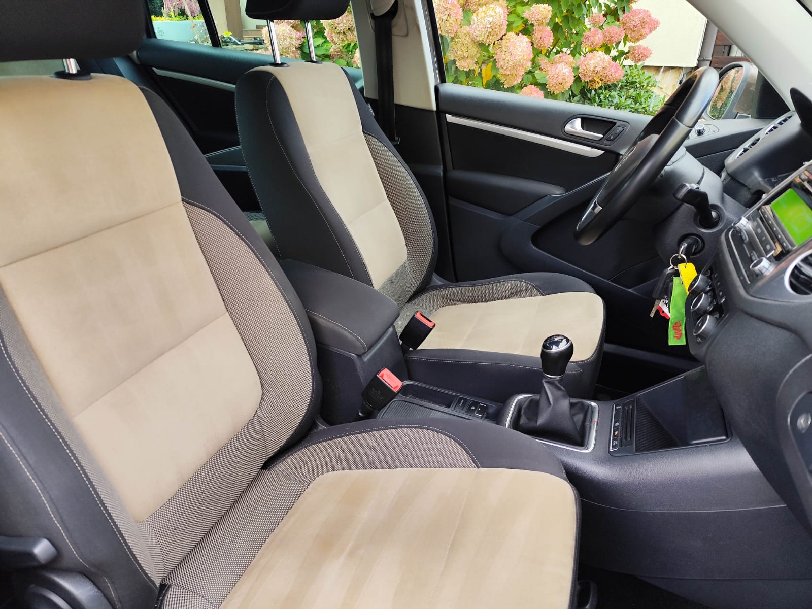Volkswagen Tiguan 2.0 TDI DPF 4Motion Track & Field - zdjęcie 18