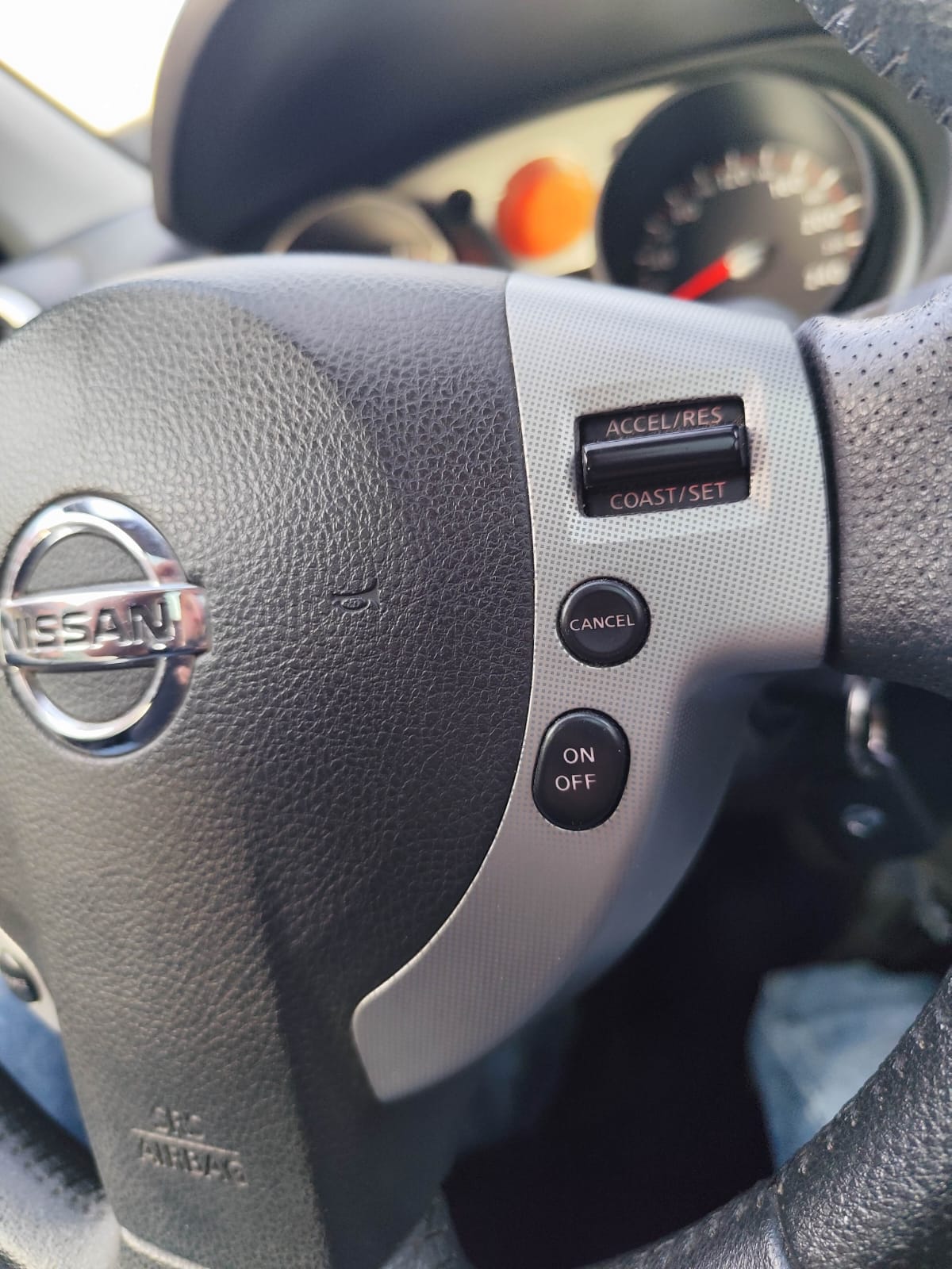 Nissan Qashqai 1.6 Tekna Pack - zdjęcie 11