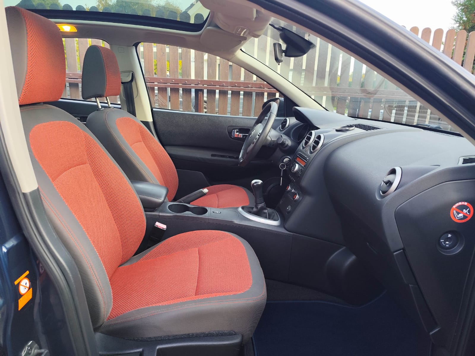 Nissan Qashqai 1.6 Tekna Pack - zdjęcie 15